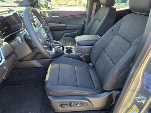 New 2026 GMC Canyon Elevation w/ Convenience Package RWD image 8