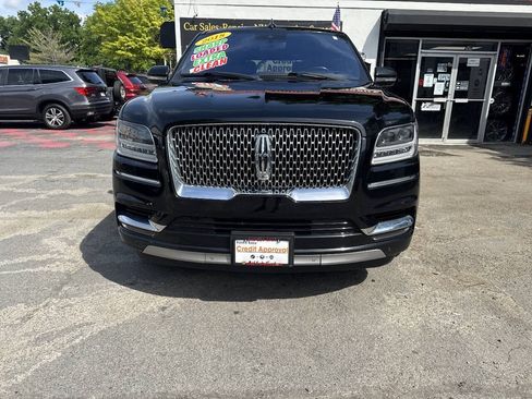 Used 2018 Lincoln Navigator Select w/ Technology Package AWD/4WD image 4