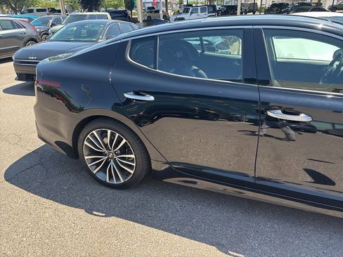 Used 2018 Kia Stinger Premium AWD/4WD image 9