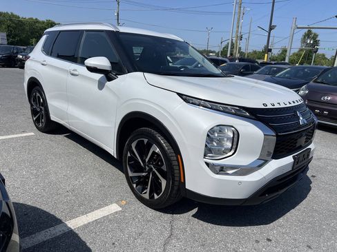 Used 2022 Mitsubishi Outlander SEL FWD image 3