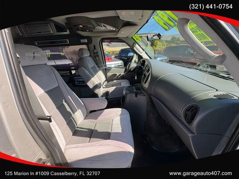 Used 2003 Ford E-150 and Econoline 150 Commercial Van 3D image 22