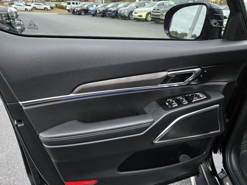 Used 2025 Kia Telluride SX Prestige X-Line image 18