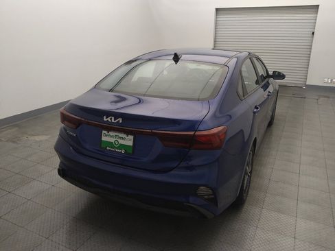 Used 2022 Kia Forte LXS image 7
