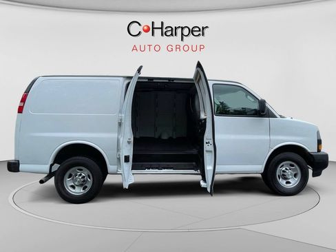Certified 2021 Chevrolet Express 3500 w/ Driver Convenience Package RWD image 14