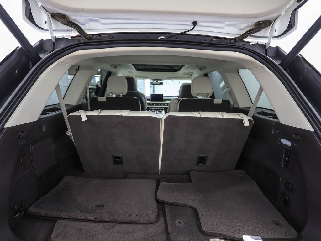 Used 2023 Lincoln Aviator Black Label w/ Dynamic Handling Package AWD/4WD image 26