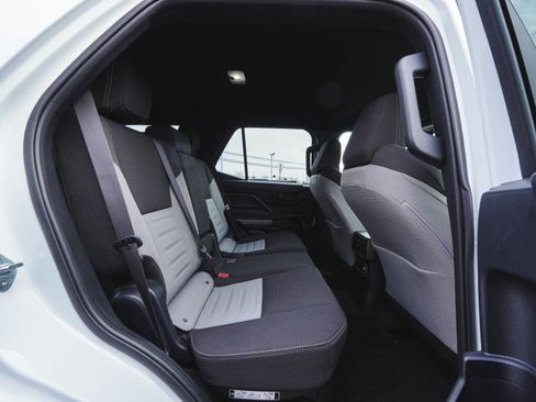 Used 2025 Toyota 4Runner TRD Off-Road image 33