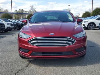 Used 2017 Ford Fusion SE w/ Fusion SE Technology Package video 2