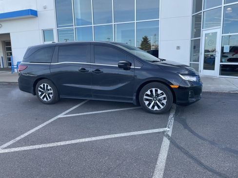 Certified 2025 Honda Odyssey EX-L image 12