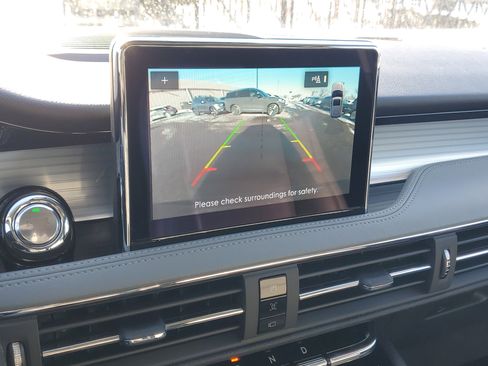 Certified 2021 Lincoln Corsair AWD w/ Premium Package image 17