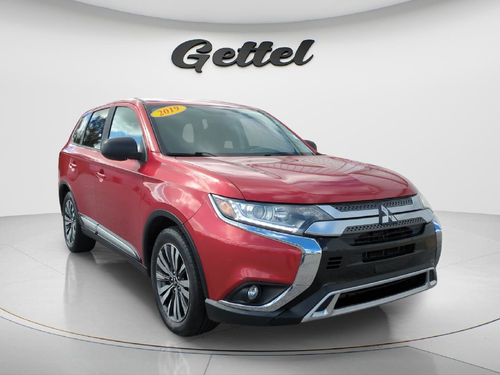 Used 2019 Mitsubishi Outlander ES FWD image 3