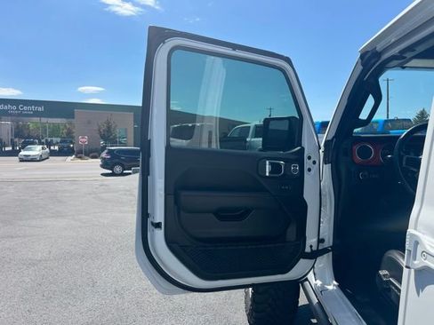 Used 2021 Jeep Gladiator Rubicon AWD/4WD image 26