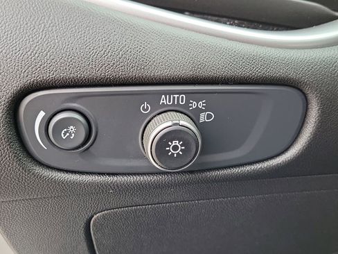 Used 2025 Chevrolet Malibu LT image 21