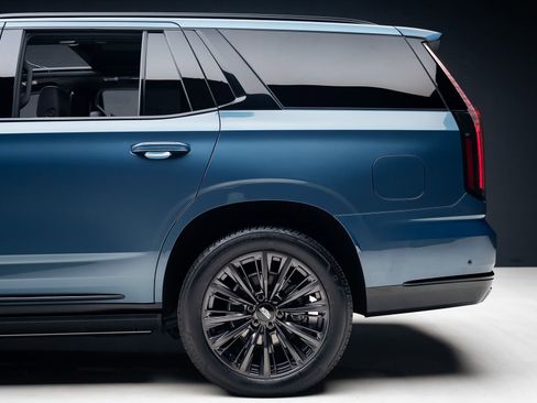 Used 2025 Cadillac Escalade Sport Platinum w/ LPO, ONYX Package RWD image 20