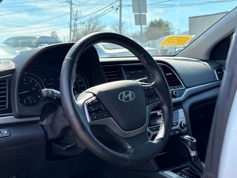 Used 2018 Hyundai Elantra Value Edition FWD image 25