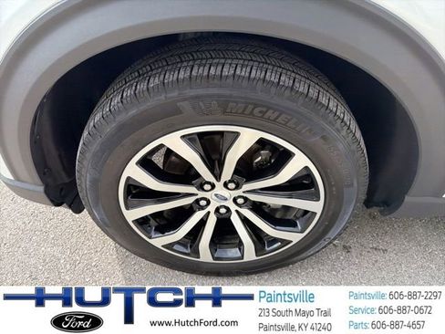 Used 2025 Ford Explorer ST-Line AWD/4WD image 9