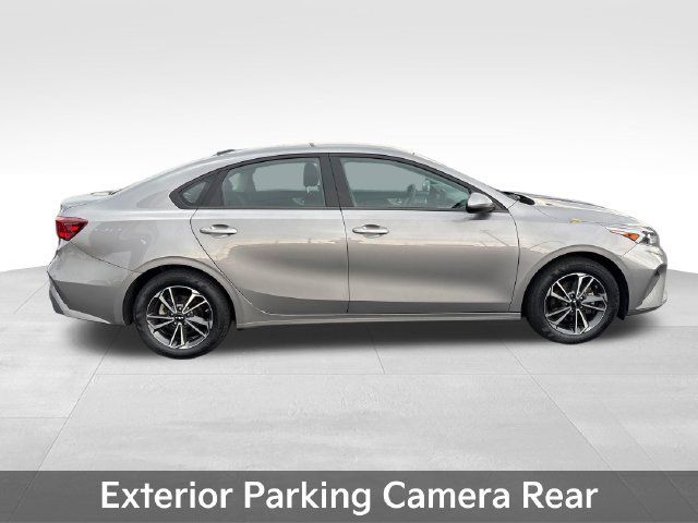 Used 2024 Kia Forte LXS FWD image 9