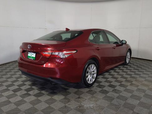 Used 2019 Toyota Camry LE FWD image 9