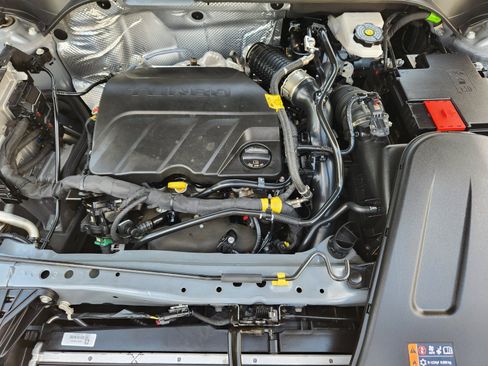 Used 2024 Buick Envista Sport Touring w/ Convenience I Package FWD image 24