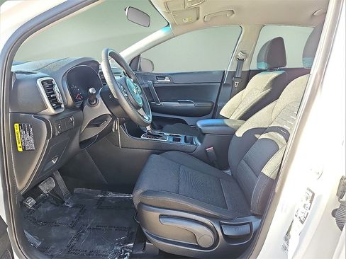 Used 2018 Kia Sportage LX image 19
