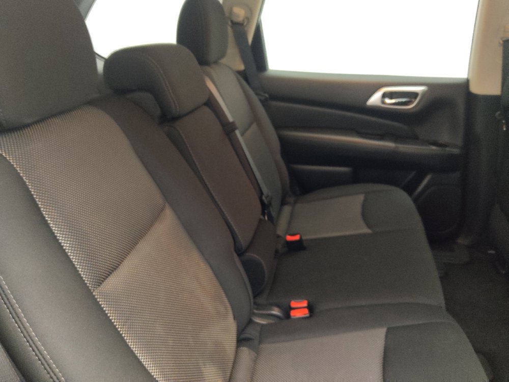 Used 2018 Nissan Pathfinder SV FWD image 19