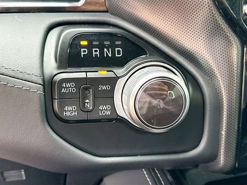 Used 2022 RAM 1500 Limited w/ Body Color Bumper Group AWD/4WD image 17
