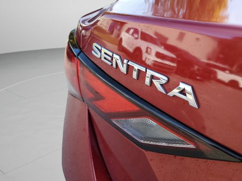 Used 2020 Nissan Sentra SV image 29