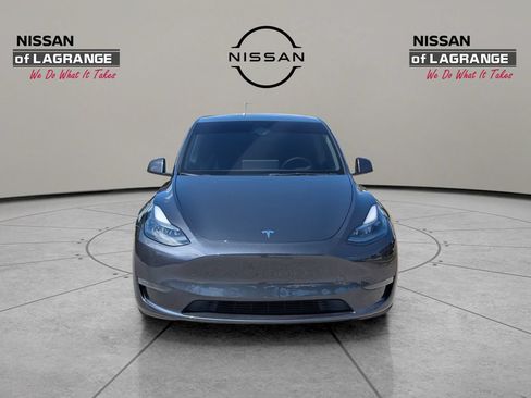 Used 2024 Tesla Model Y Long Range AWD/4WD image 2