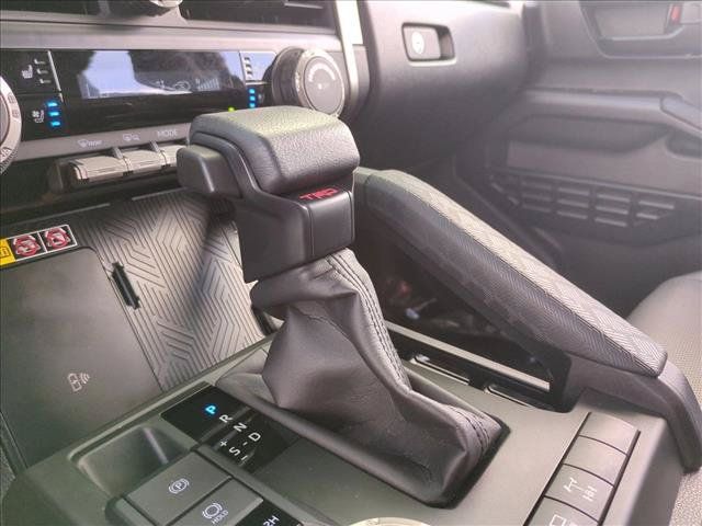 Used 2025 Toyota 4Runner TRD Off-Road Premium AWD/4WD image 12