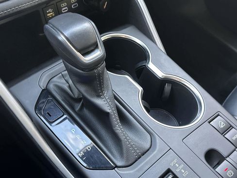 Used 2023 Toyota Highlander XLE image 22