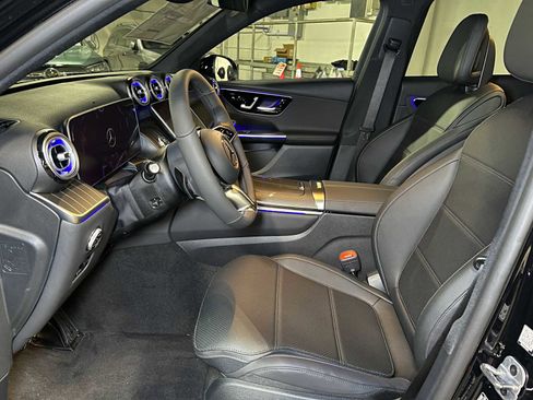 New 2025 Mercedes-Benz GLC 300 4MATIC image 21