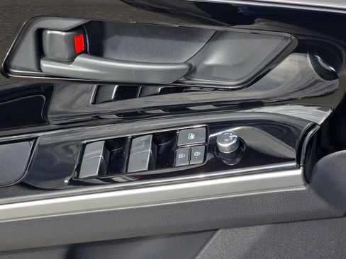 Used 2025 Toyota bZ4X FWD w/ Weather Package image 33