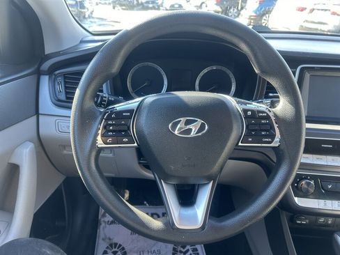 Used 2018 Hyundai Sonata SE w/ Cargo Package image 13