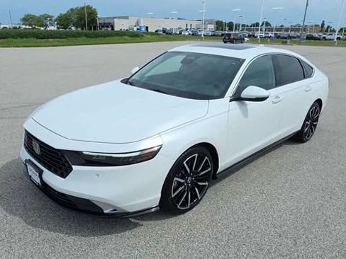 Used 2024 Honda Accord Touring image 5
