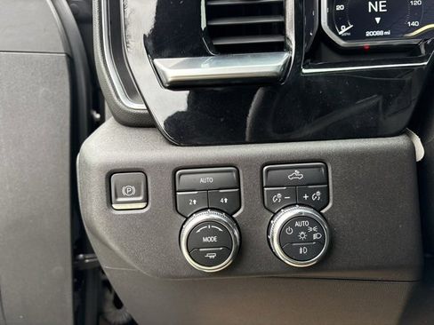 Used 2022 GMC Sierra 1500 Elevation image 31