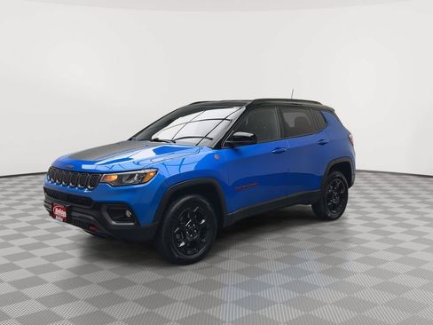 Used 2023 Jeep Compass Trailhawk AWD/4WD image 31