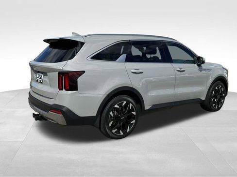 Used 2025 Kia Sorento EX w/ Panoramic Sunroof Package image 28