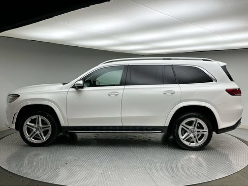 Used 2023 Mercedes-Benz GLS 450 4MATIC image 10