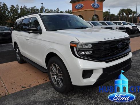 New 2026 Ford Expedition Active image 7