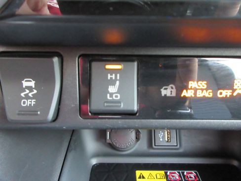 Used 2023 Toyota RAV4 XSE image 44