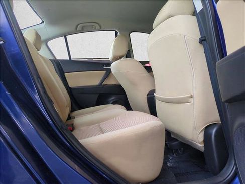 Used 2012 MAZDA MAZDA3 i Touring image 17