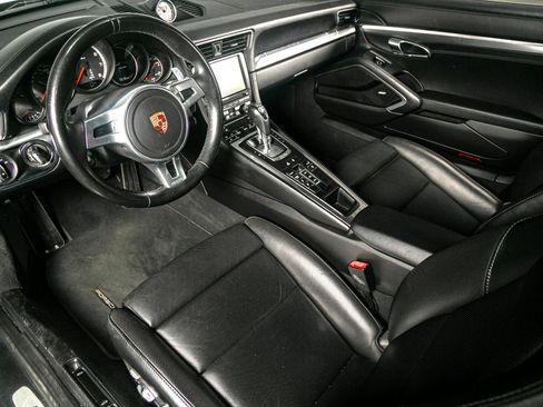 Used 2015 Porsche 911 Turbo image 6