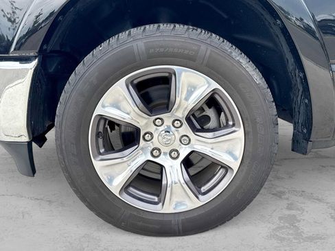 Used 2019 RAM 1500 Laramie AWD/4WD image 13