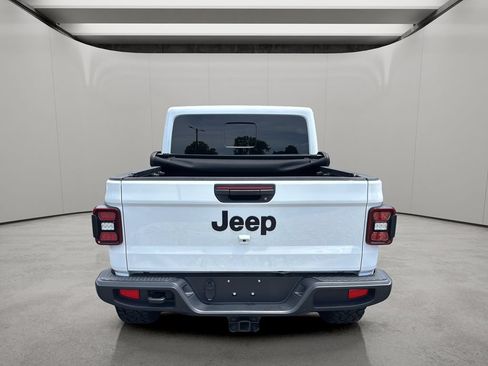 Used 2024 Jeep Gladiator Sport AWD/4WD image 4