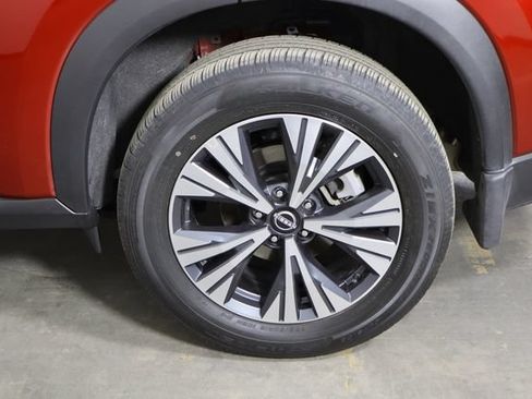 Used 2023 Nissan Rogue SV FWD image 39