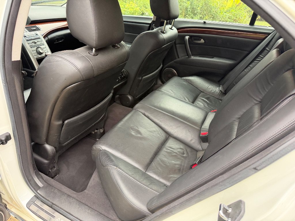 Used 2010 Acura RL w/ Technology Package AWD/4WD image 20