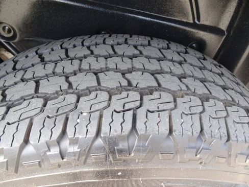 Used 2018 Jeep Wrangler Unlimited Sahara image 35