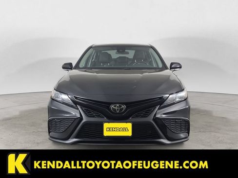 Used 2024 Toyota Camry SE FWD image 2