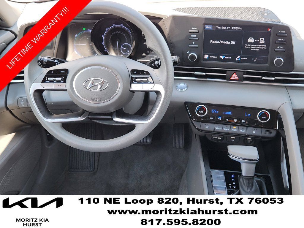 Used 2023 Hyundai Elantra Blue FWD image 10