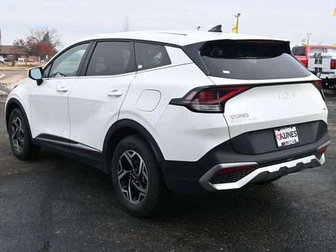 Used 2024 Kia Sportage LX image 8