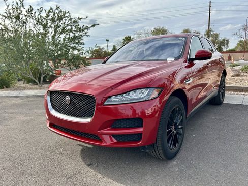 Used 2018 Jaguar F-PACE Prestige image 7